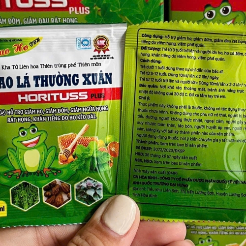 SIRO GÓI CAO LÁ THƯỜNG XUÂN HORITUSS, HỘP 30 GÓI. GIÚP GIẢM HO KÉO DÀI, HO ĐỜM, NGỨA RÁT HỌNG, KHẢN TIẾNG ĐAU HỌNG,...