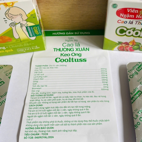 KẸO NGẬM GIẢM HO CAO LÁ THƯỜN XUÂN COOLTUSS - KEO ONG, LA HÁN QUẢ, HỘP 24 VIÊN. GIÚP GIẢM HO, GIẢM ĐAU HỌNG, VIÊM PHÉ QUẢN