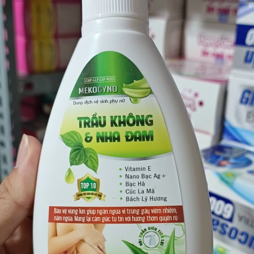 DUNG DỊCH VỆ SINH TRẦU KHÔNG & NHA ĐAM. GIÚP NGĂN NGỪA VI TRÙNG GÂY VIÊM NHIỄM, NẤM NGỨA. MANG LẠI CẢM GIÁC TỰ TIN VỚI HƯƠNG THƠM QUYẾN RŨ